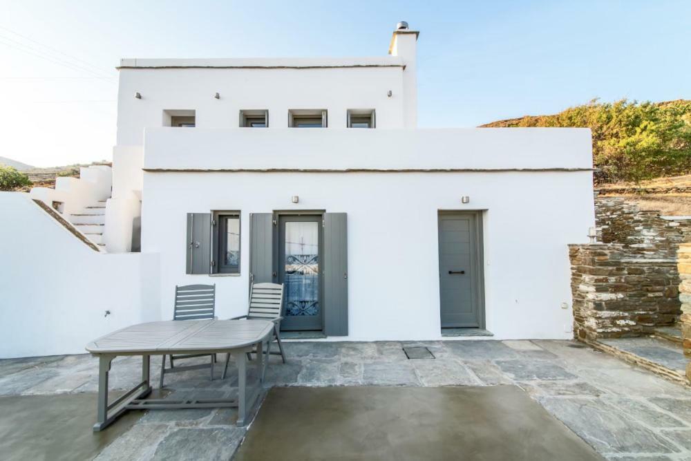 Вилла Triantaros Familly House Triandaros  Экстерьер фото